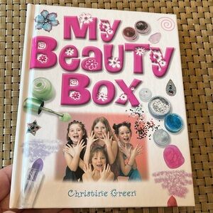 🌻 My Beauty Box Girls book